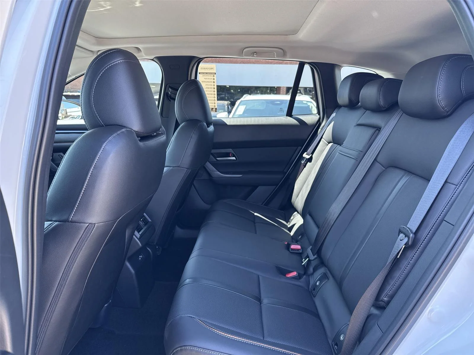 New 2026 Wind Chill Pearl Mazda Premium image 23