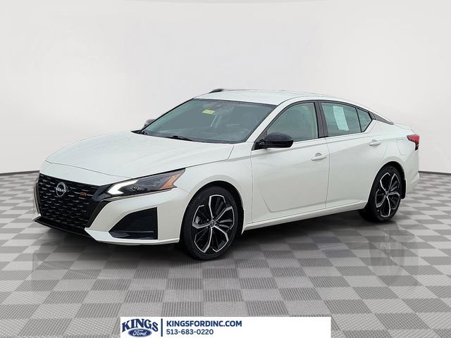 2023 Nissan Altima SR