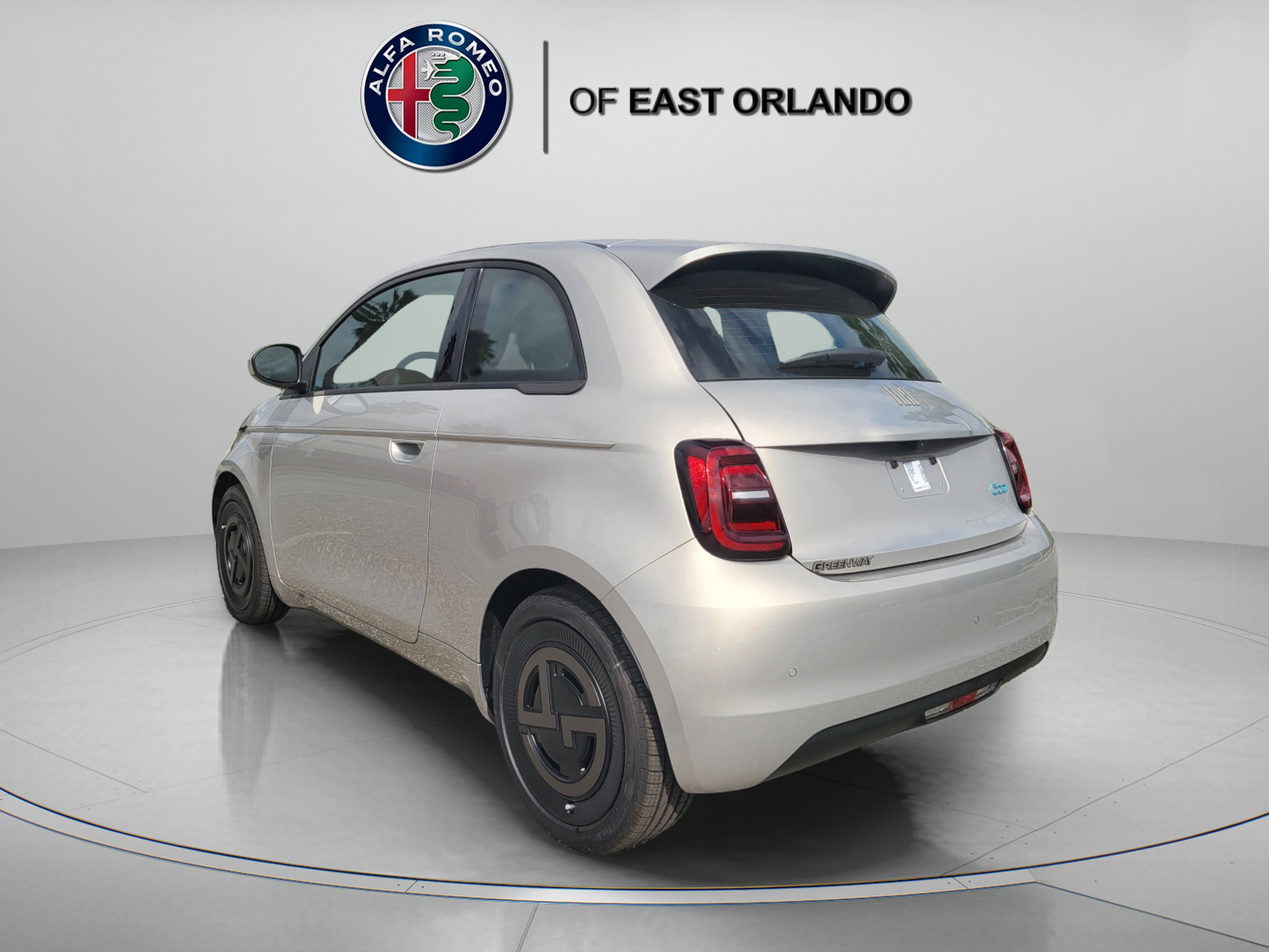 2025 FIAT 500e Base - Photo 6