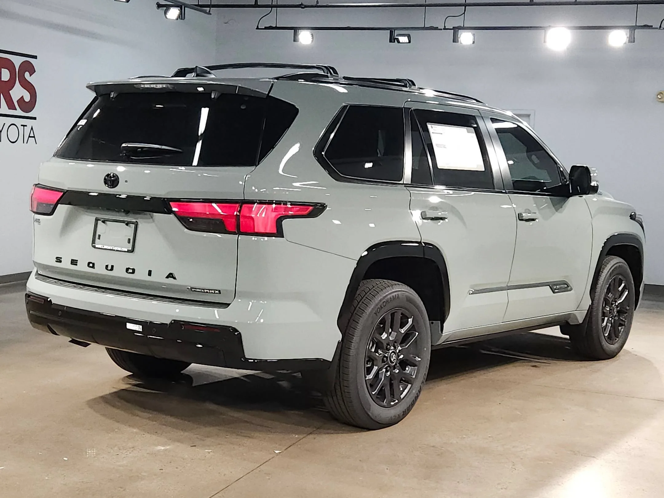 New 2026 Lunar Rock Toyota Platinum image 7