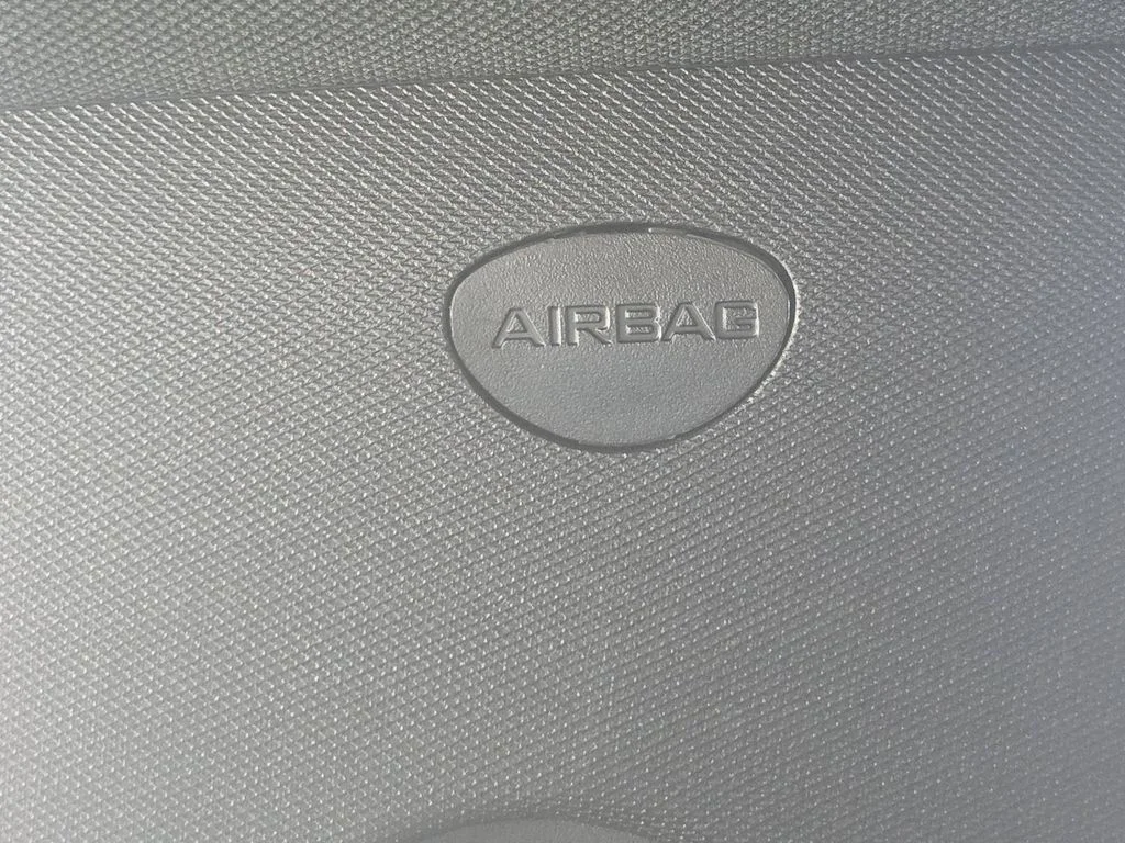 Used 2024 Gray Jeep Limited image 28