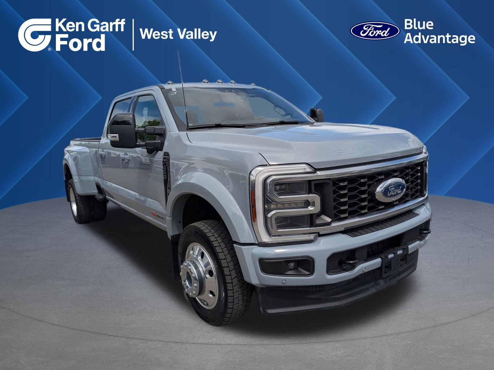 2026 Ford F-450 Platinum 4x4 Crew Cab 8' Box DRW's photo