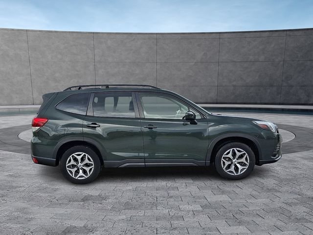 Used 2023 Green Subaru Premium image 12