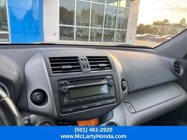 Used 2012 Classic Silver Metallic TOYOTA LIMITED image 8