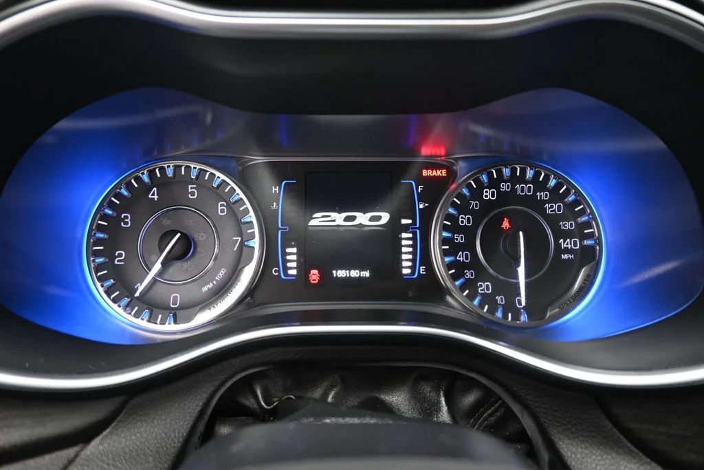 Used 2015 White Chrysler Limited image 12