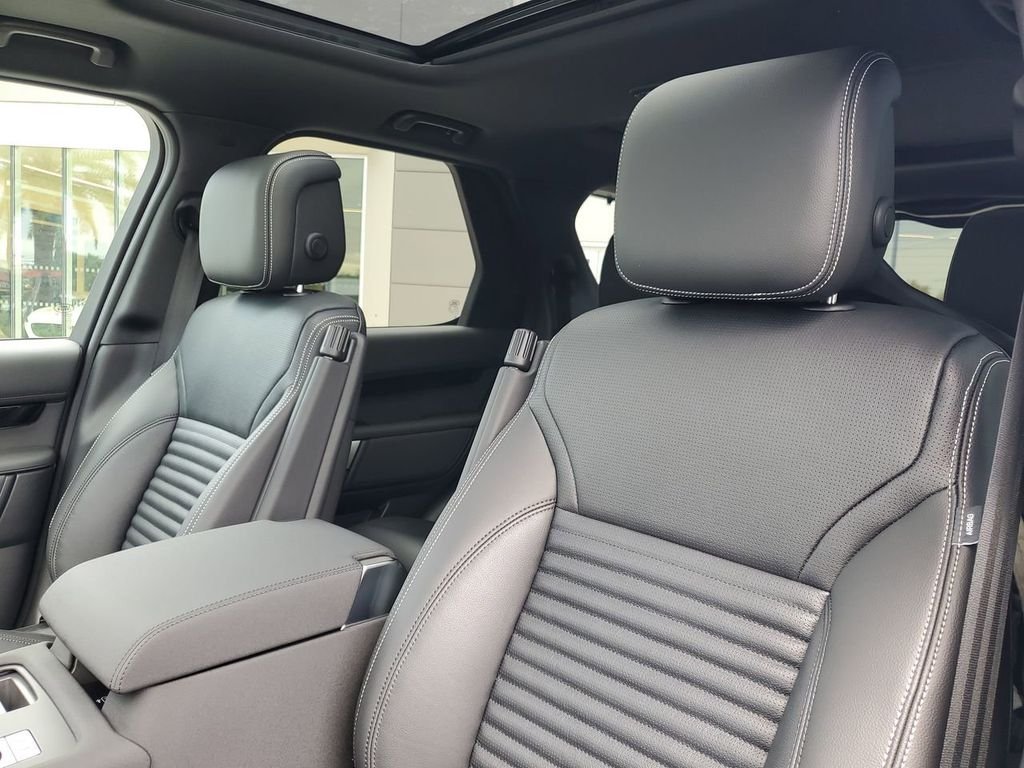 New 2025 Eiger Grey Land Rover S image 26
