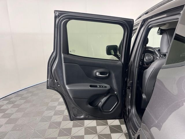 Used 2020 Gray Jeep Limited image 37