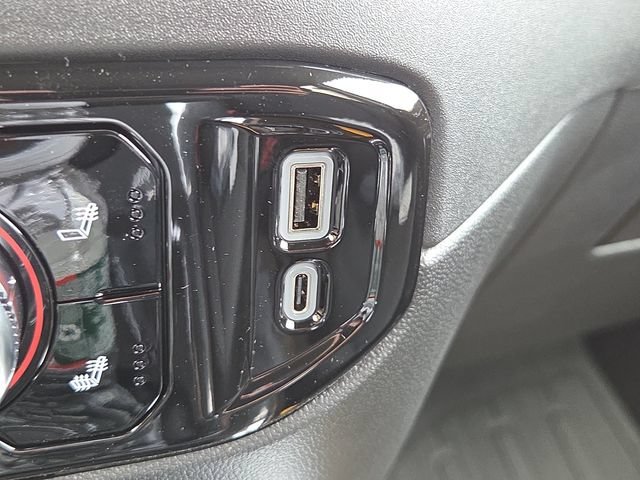 New 2026 Onyx Black GMC Elevation image 10