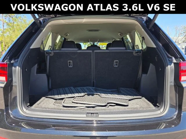 2023 Volkswagen Atlas SE w/Tech - Photo 16