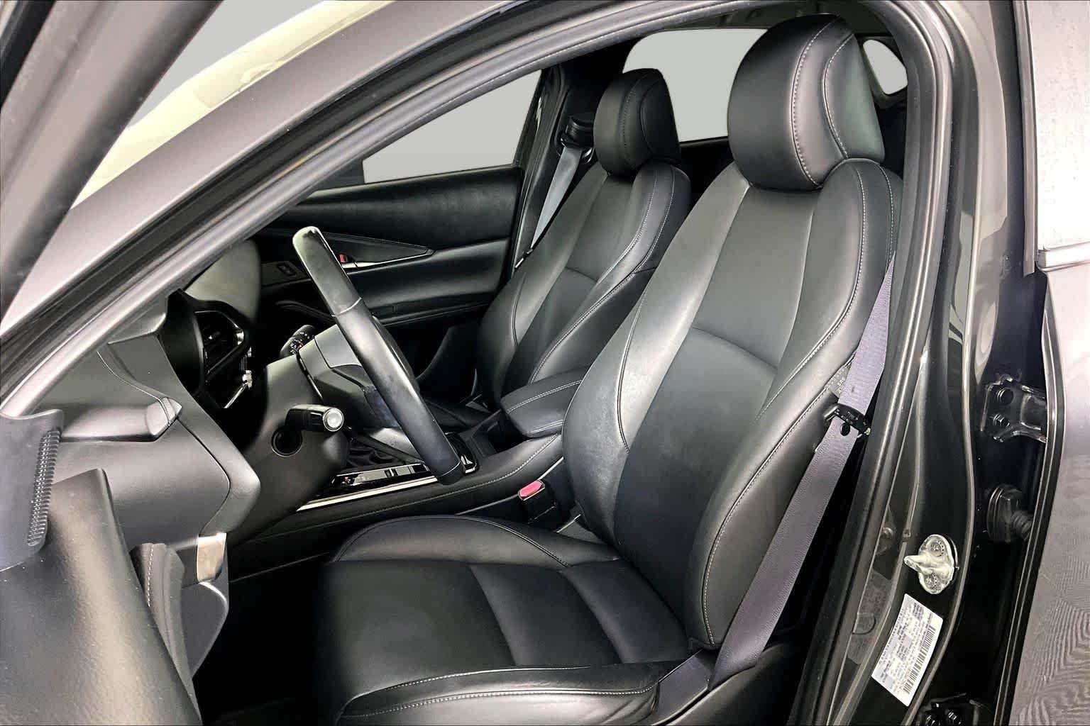 Used 2021 Machine Gray Metallic Mazda Preferred image 8