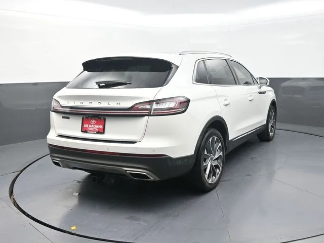 Used 2022 White Lincoln Reserve image 8