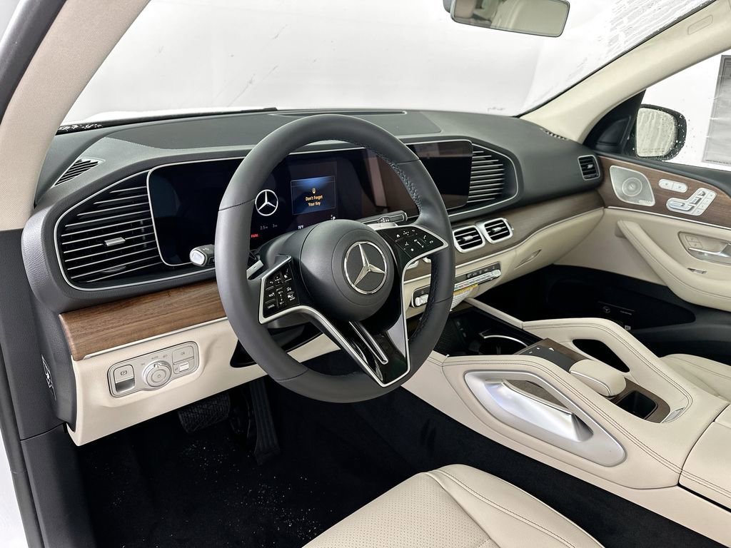 New 2026 MANUFAKTUR Moonlight White Metallic Mercedes-Benz GLE 350 image 43