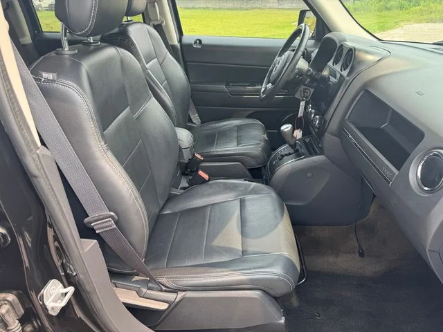 Certified Used 2016 Black Jeep Latitude image 14