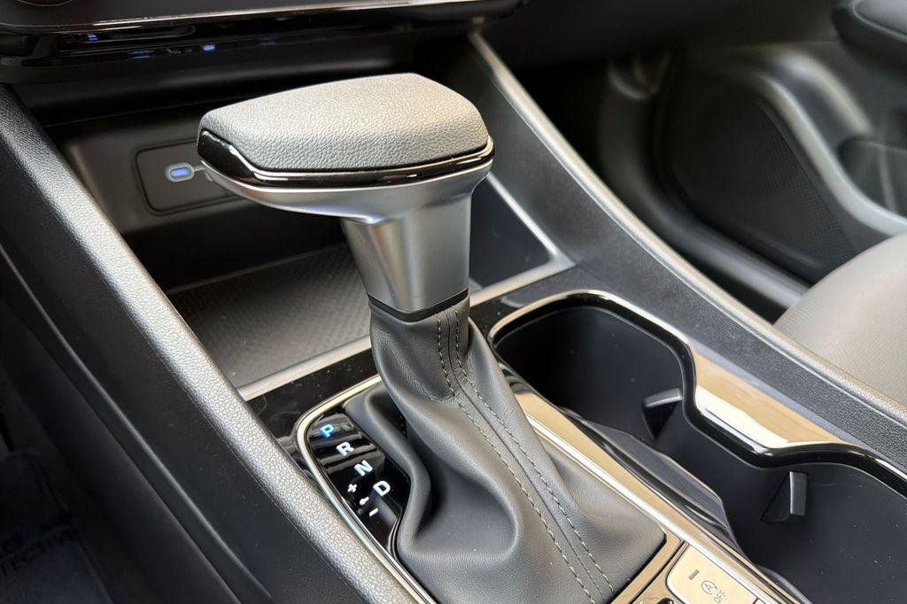New 2026 Silver Hyundai SEL Plus AWD image 18