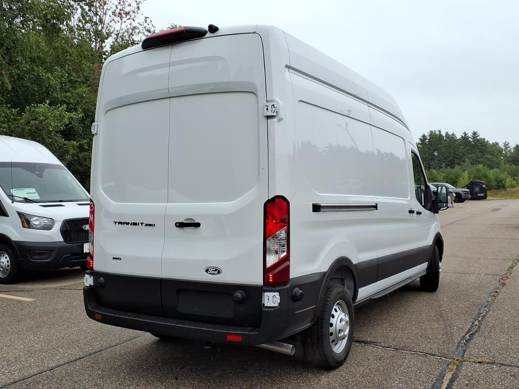 New 2026 Oxford White Ford Cargo Van image 5