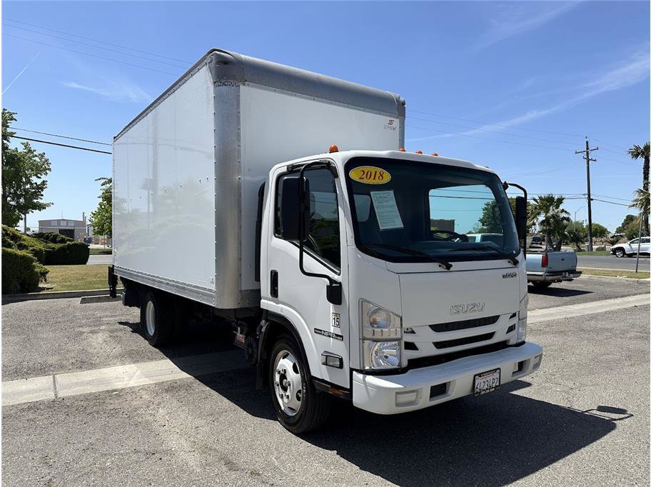 2018 Isuzu NPR photo 2
