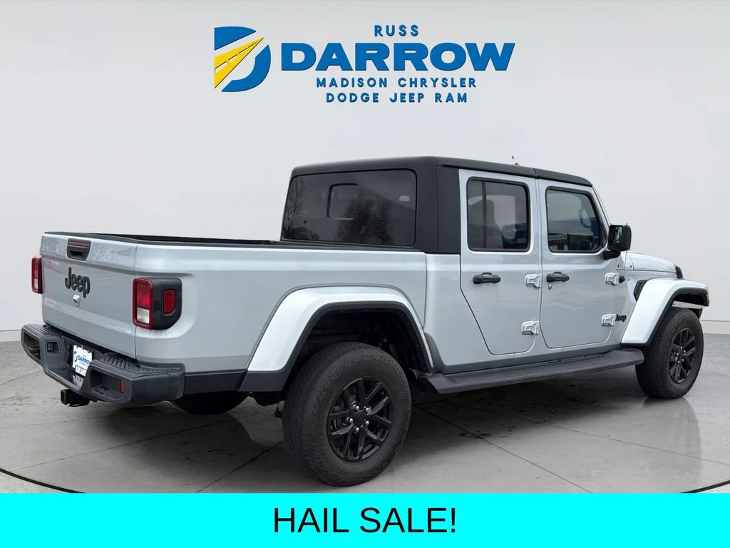 Used 2023 Silver Jeep Sport S image 5