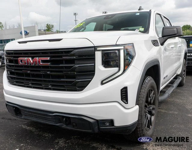 Used 2025 White GMC Elevation image 2