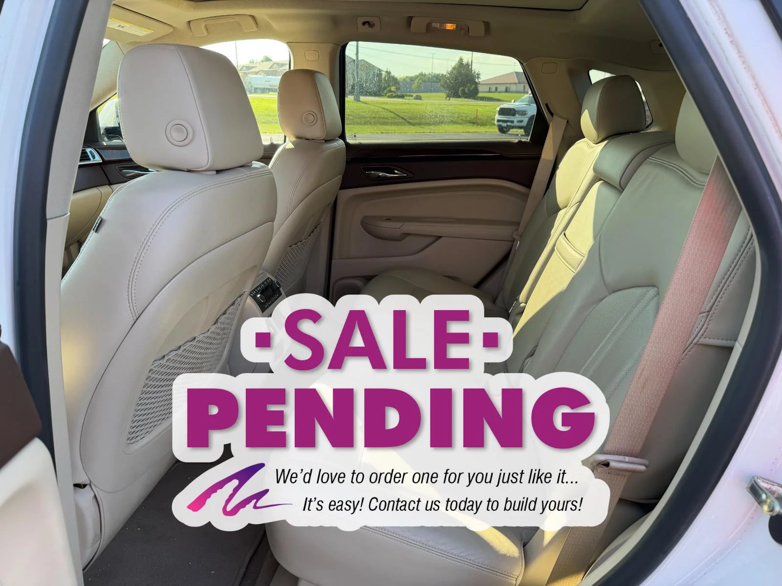 Used 2010 PLATINUM ICE TRICOAT Cadillac Premium Collection image 10