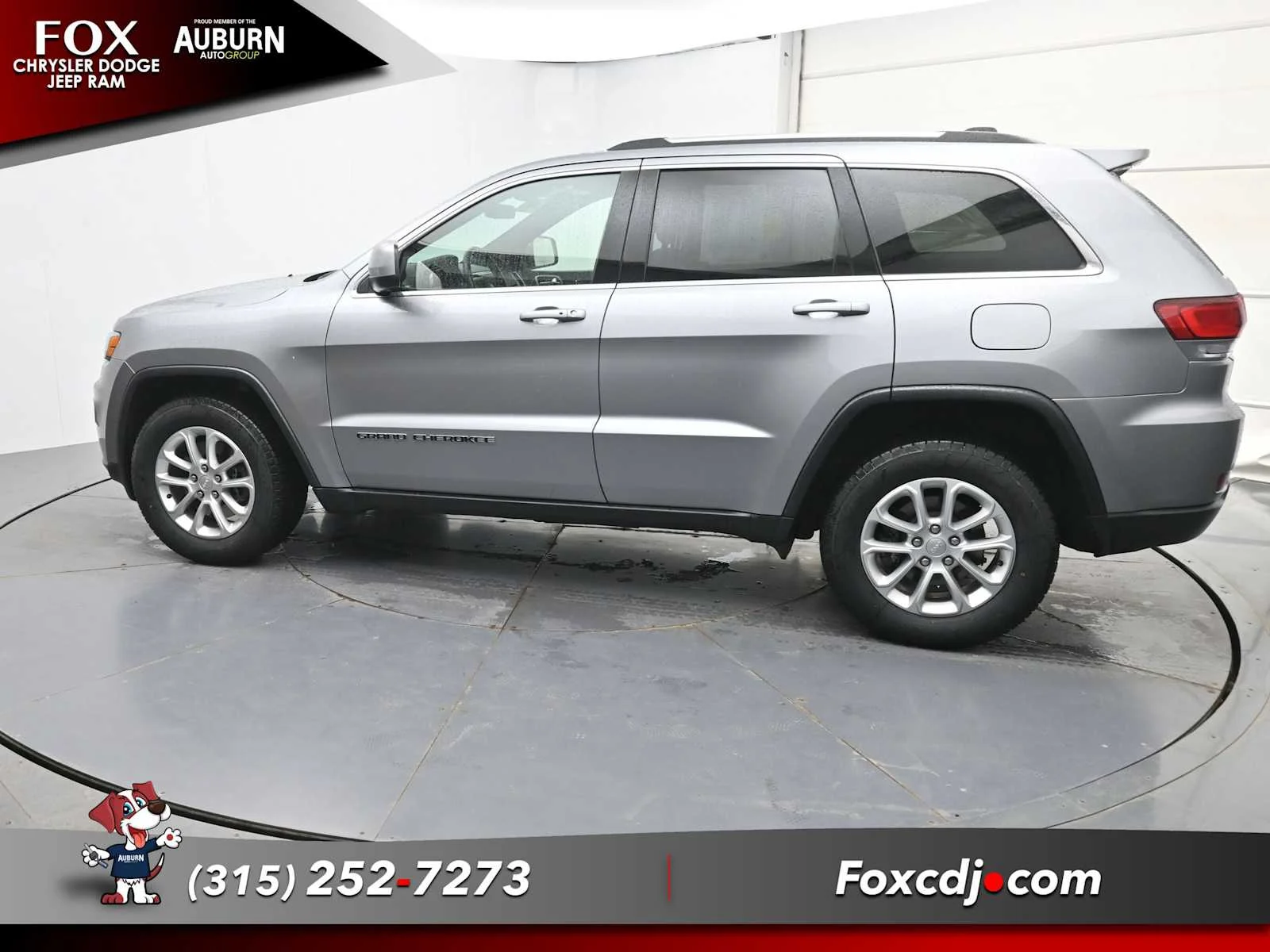 Used 2022 Silver Zynith Jeep Limited image 15