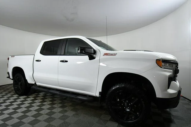 Used 2025 White Chevrolet LT Trail Boss image 9