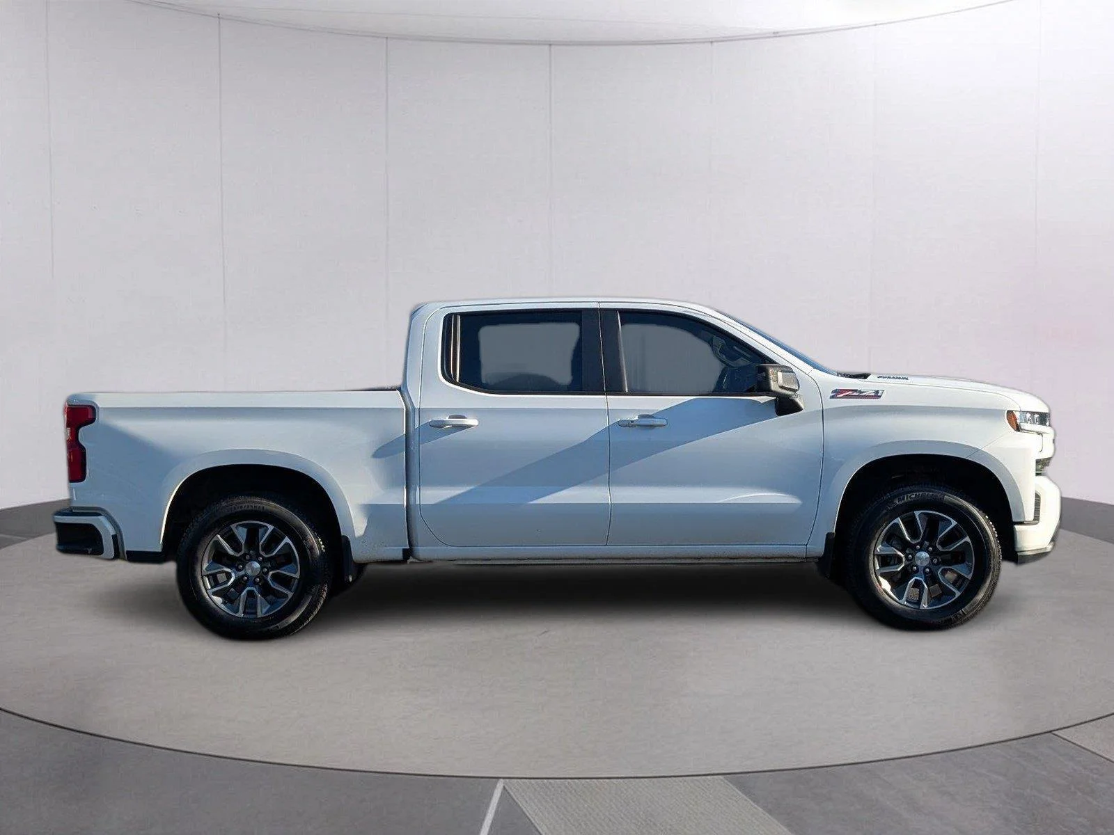 Used 2021 Summit White Chevrolet RST image 8