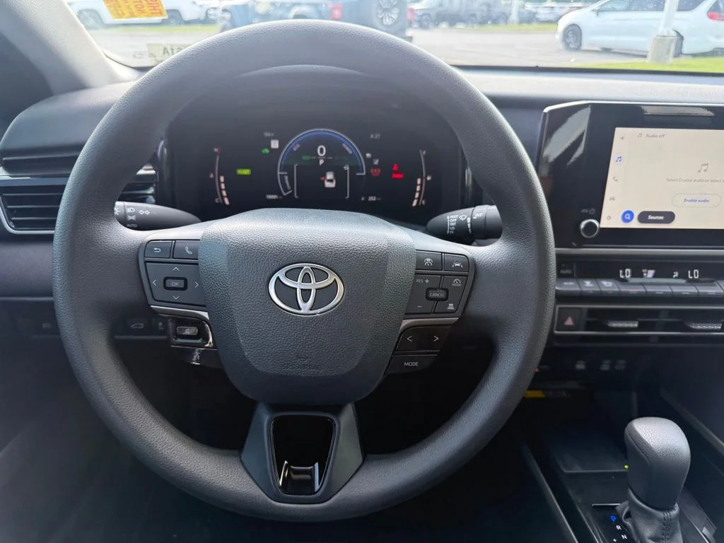 Used 2026  Toyota LE image 7