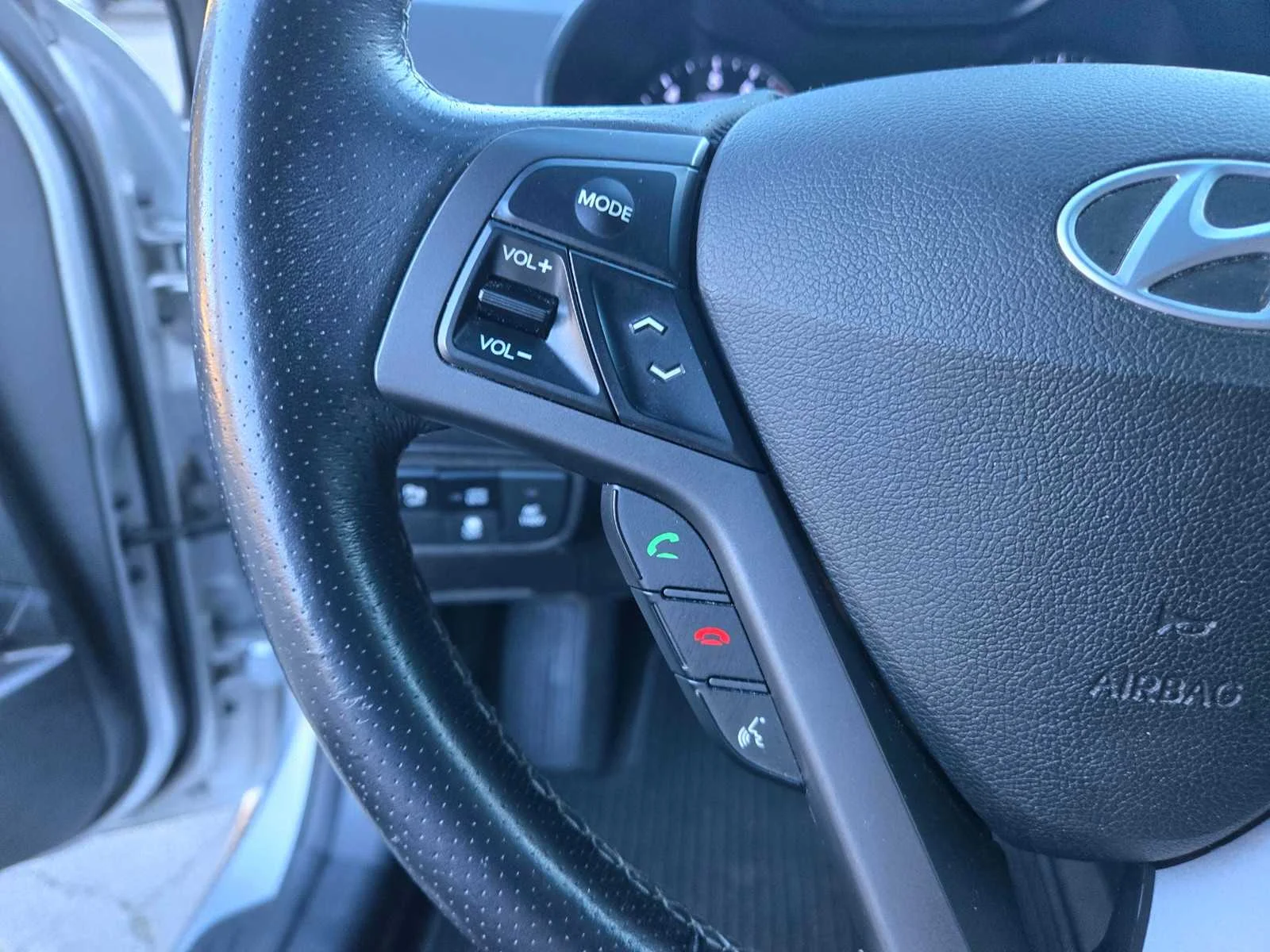 Used 2016  Hyundai Turbo image 26
