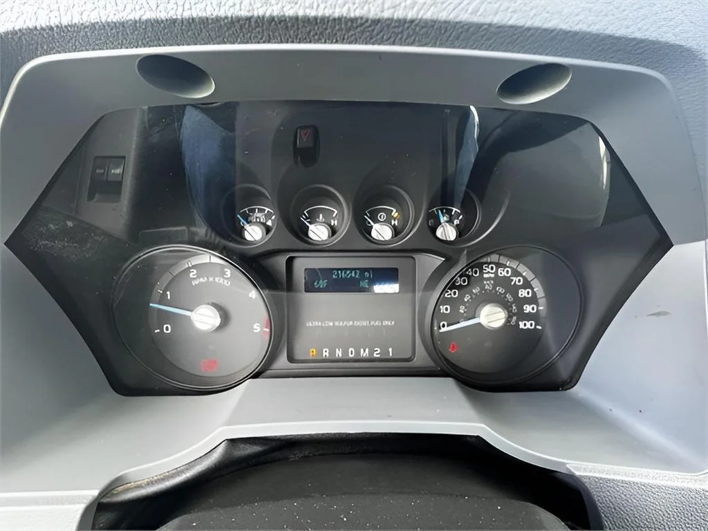 Used 2016 White Ford XL image 10