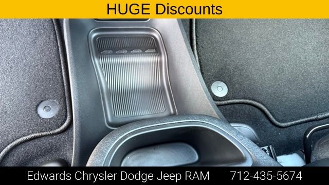 2026 Chrysler Pacifica Select - Photo 23