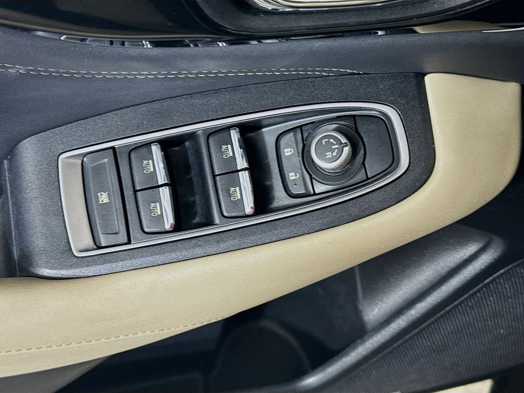 Used 2020 Crystal White Pearl Subaru Limited image 20