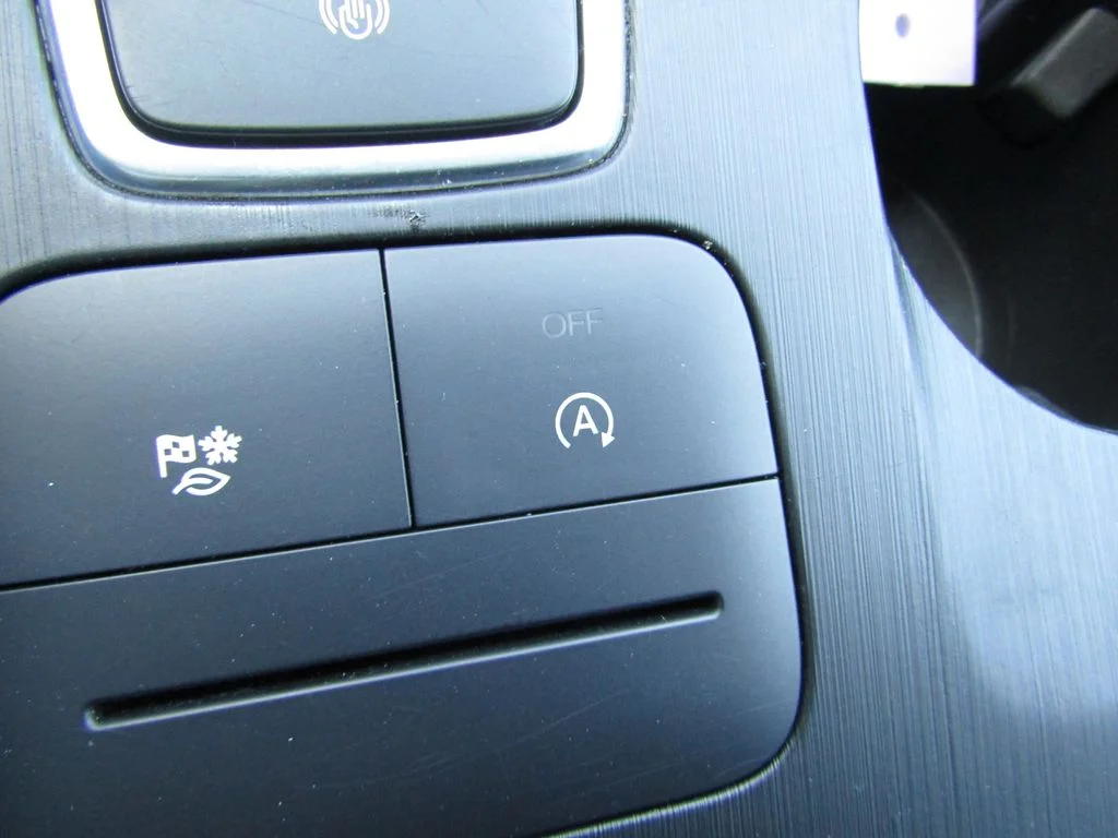Used 2025 White Ford Active image 15