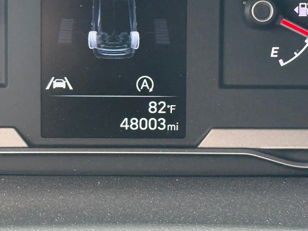 Used 2022 Silver Hyundai SEL image 16