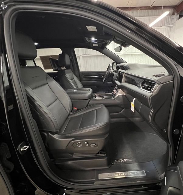 Used 2024 Black GMC Denali image 18