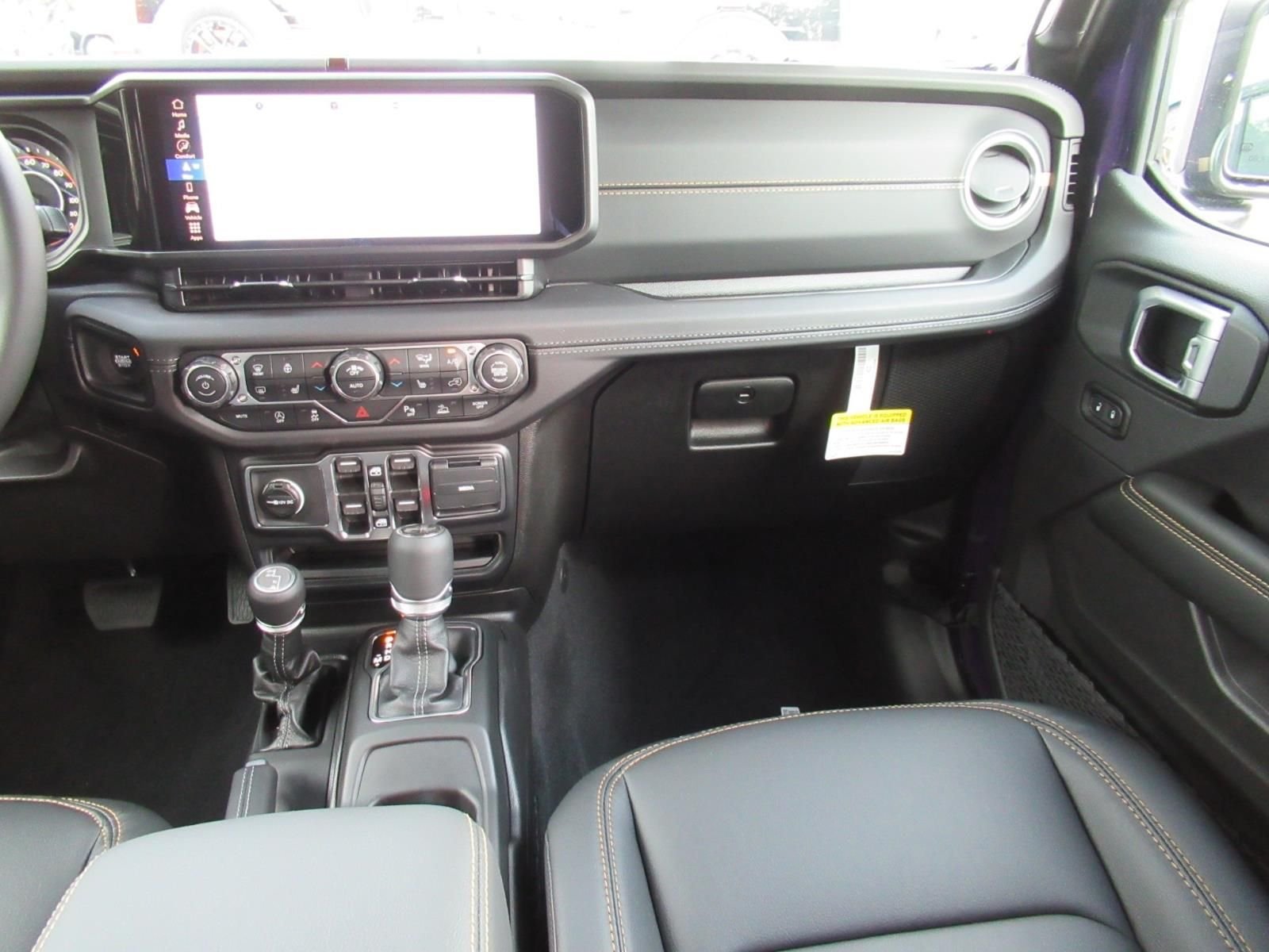 New 2026 Reign Exterior Paint Jeep Sahara image 14