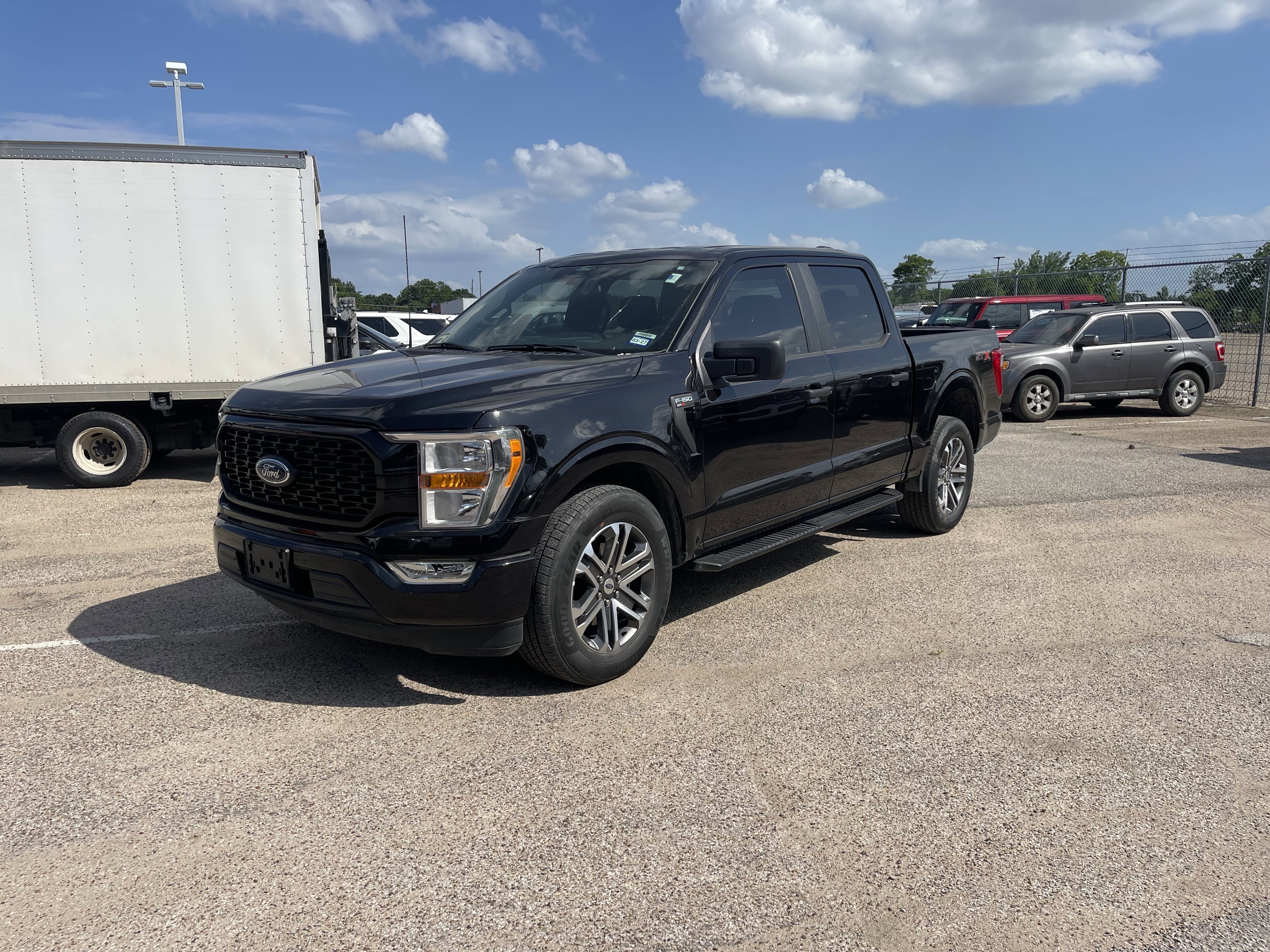 2022 Ford F-150 XL SuperCrew 5-1/2 Box's photo