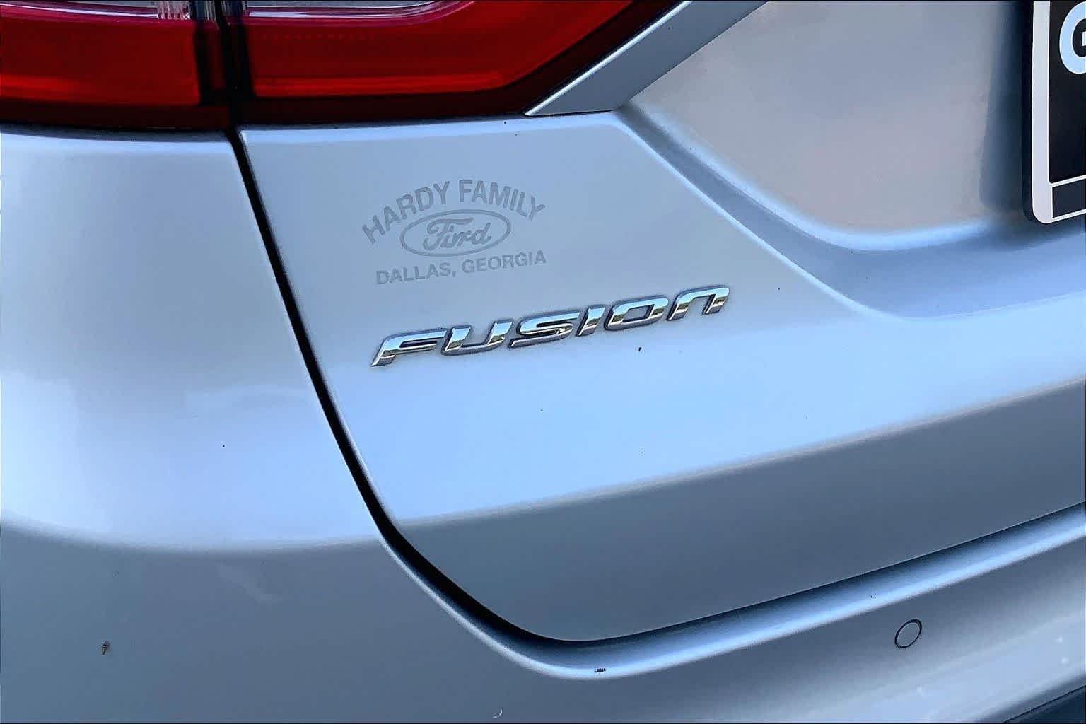 Used 2015 Ingot Silver Ford SE image 27