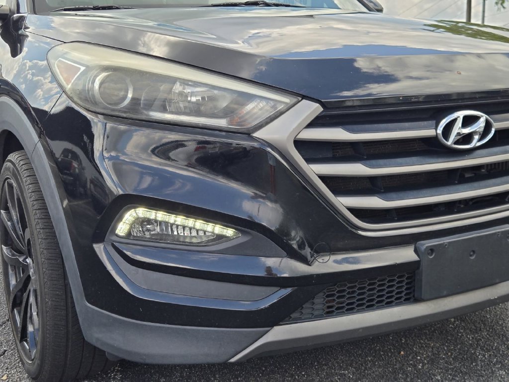 Used 2016 Gray Hyundai Sport image 2