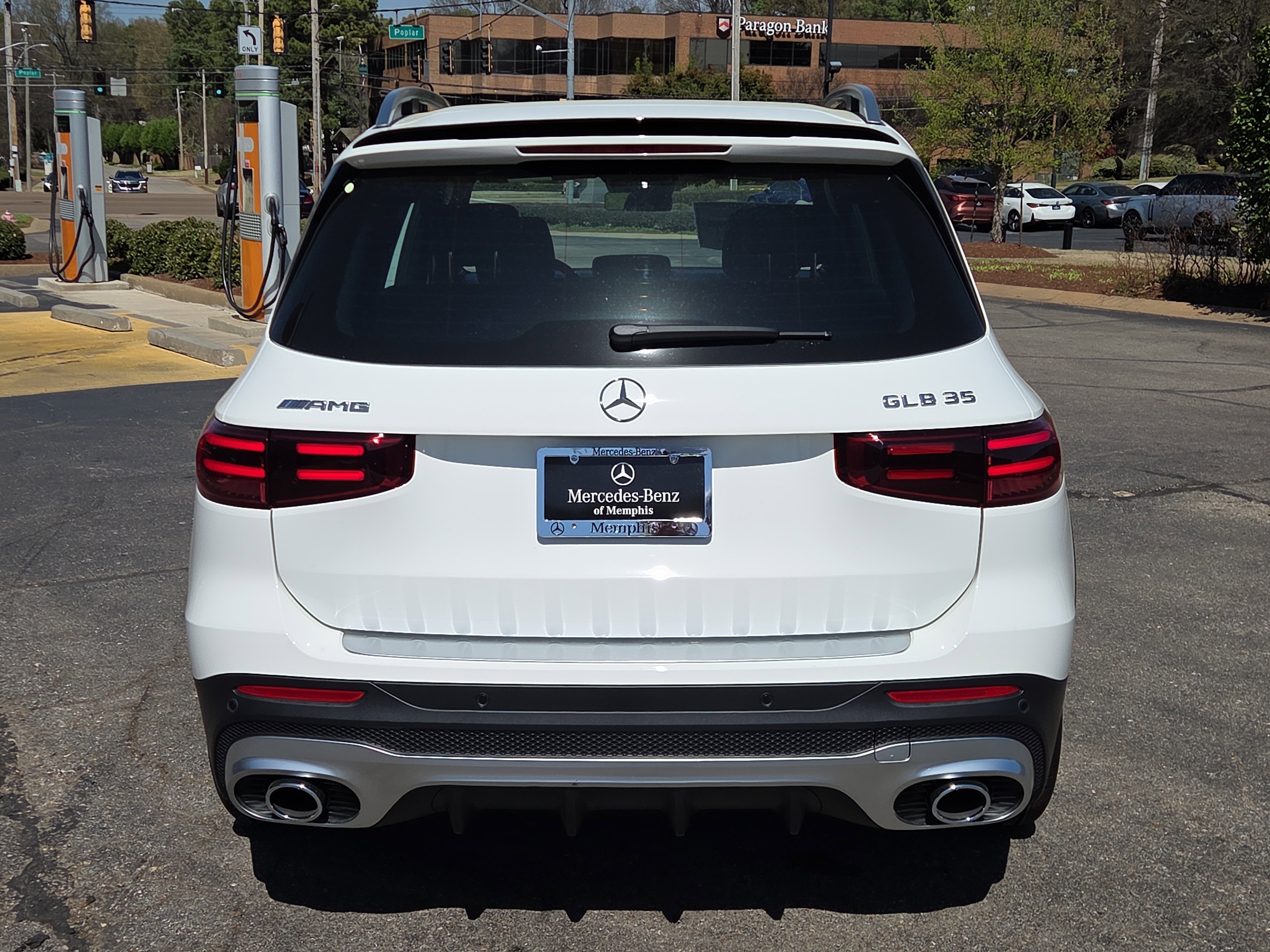 New 2026 Polar White Mercedes-Benz GLB 35 AMG® image 35