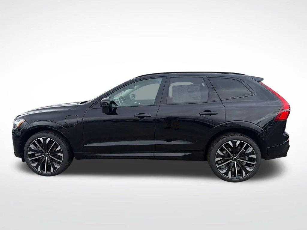 New 2026 Onyx Black Volvo Ultra image 8