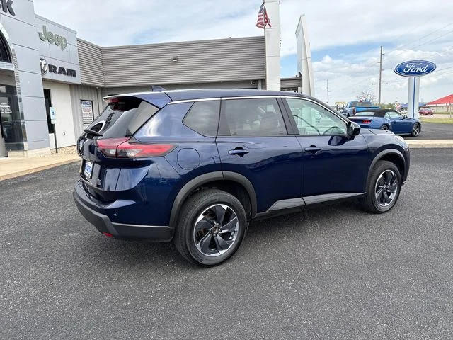 Used 2025 Deep Ocean Blue Nissan SV image 8