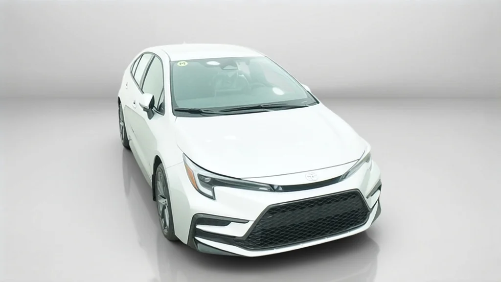New 2027 Classic Silver Metallic Toyota SE image 4