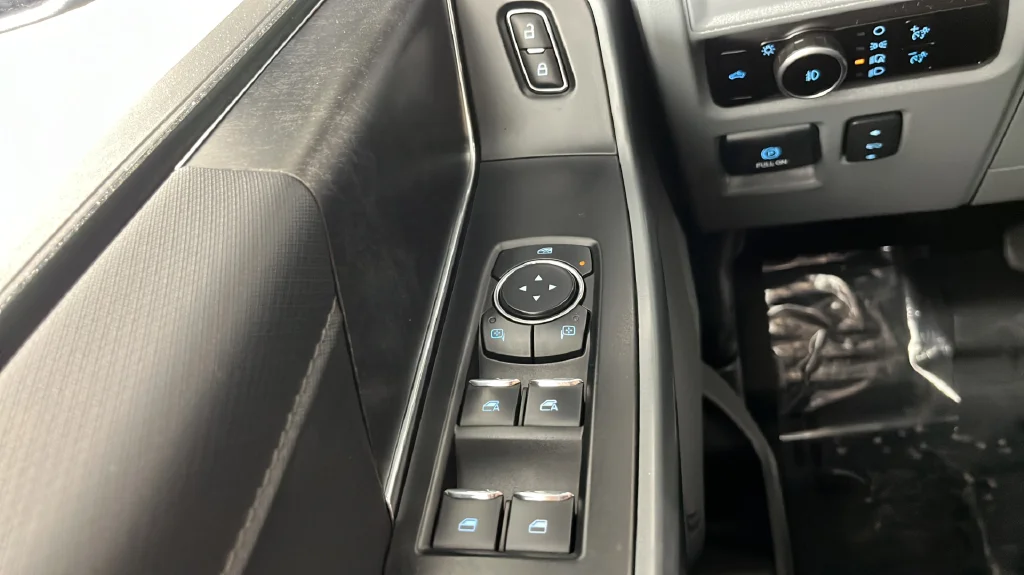 Used 2023 White Ford XLT image 30