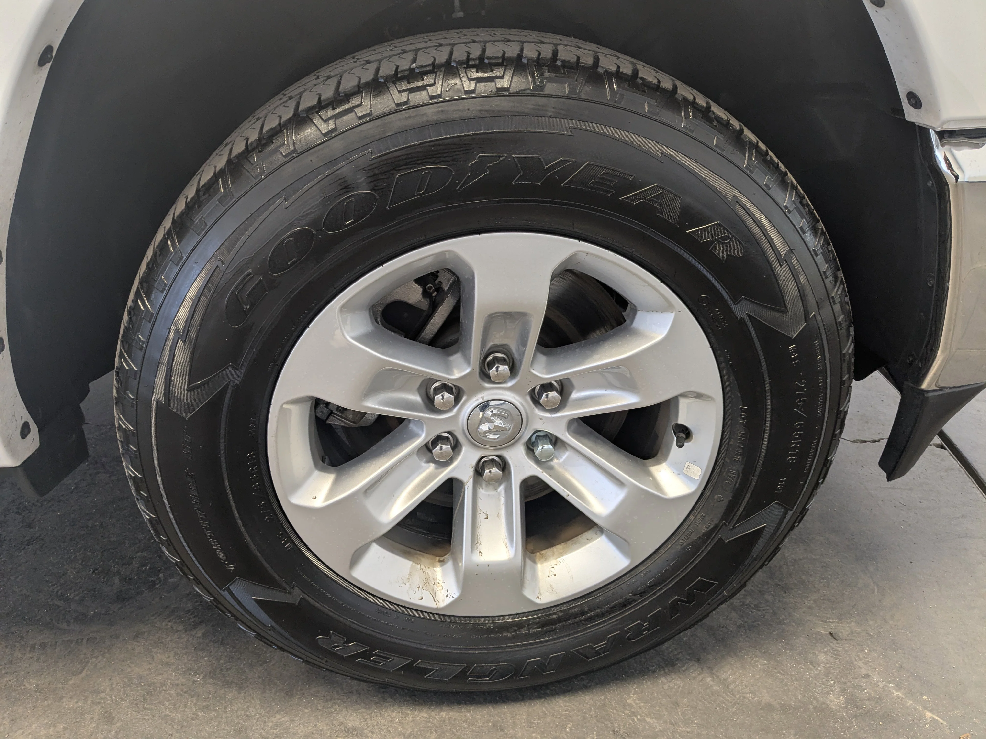 Used 2021 Bright White Clearcoat Ram Laramie image 10