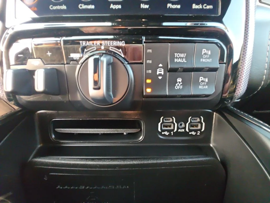 Used 2021 Silver Ram Limited image 19