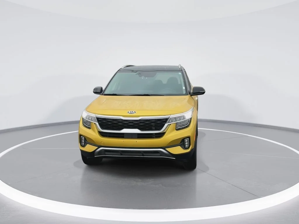 Used 2021 Yellow Kia SX image 3