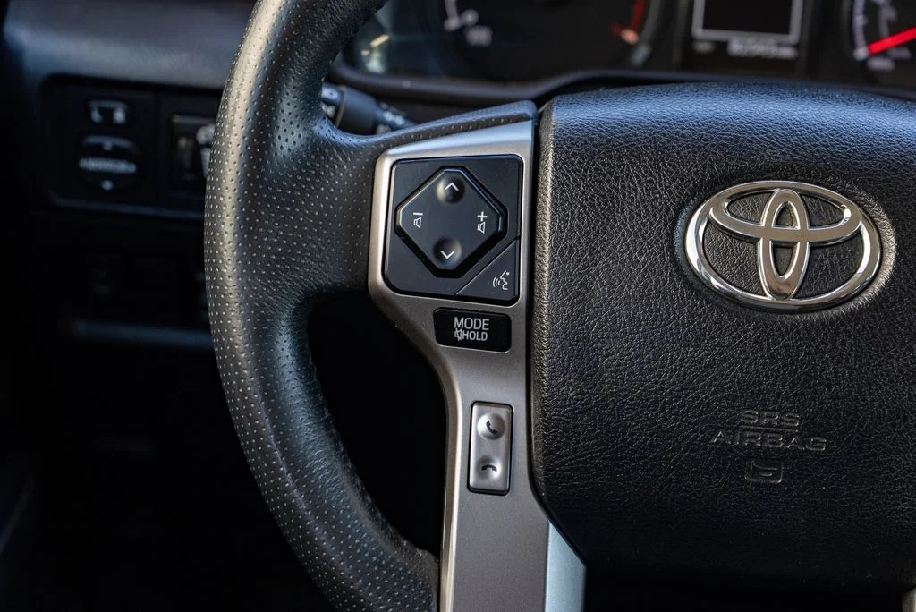 Used 2020 Gray Toyota SR5 image 13