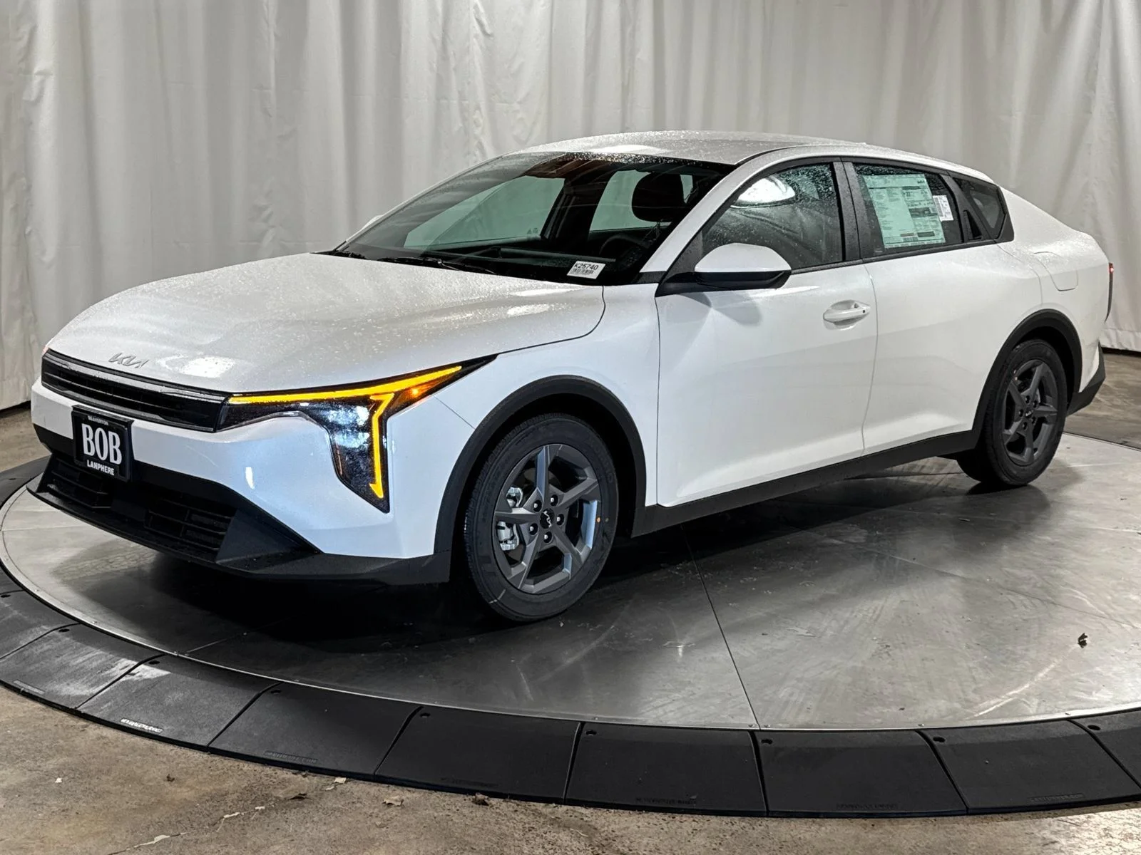 2026 Kia K4 LXS AT's photo