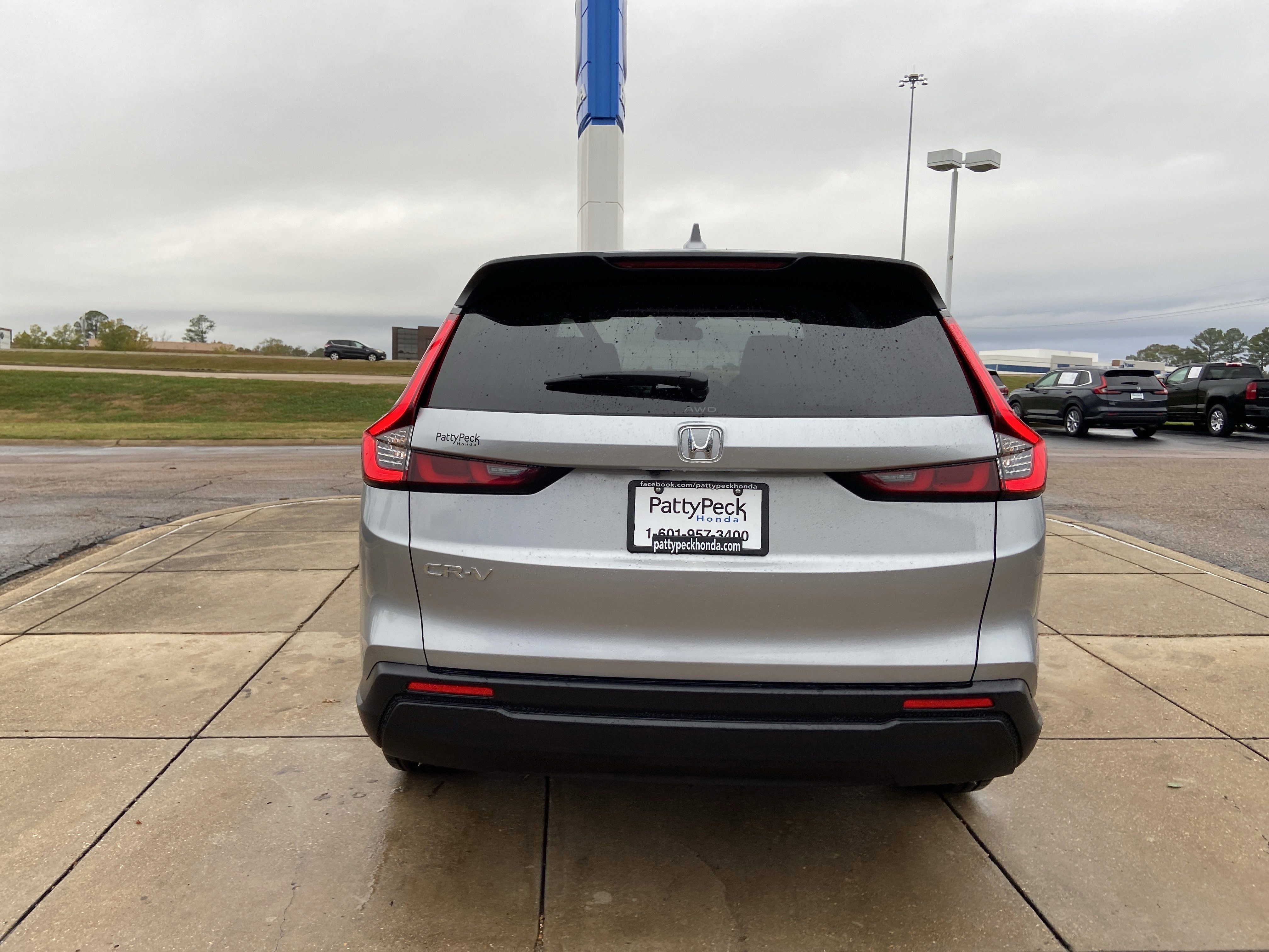New 2026 Solar Silver Metallic Honda LX image 9