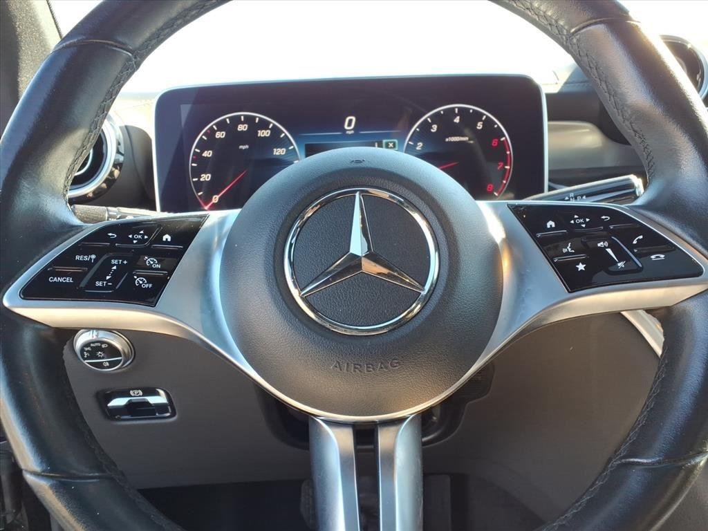 Used 2023 Black Mercedes-Benz GLC 300 image 26